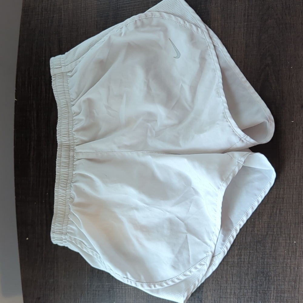 Nike Girls dri-fit White Athletic shorts MD